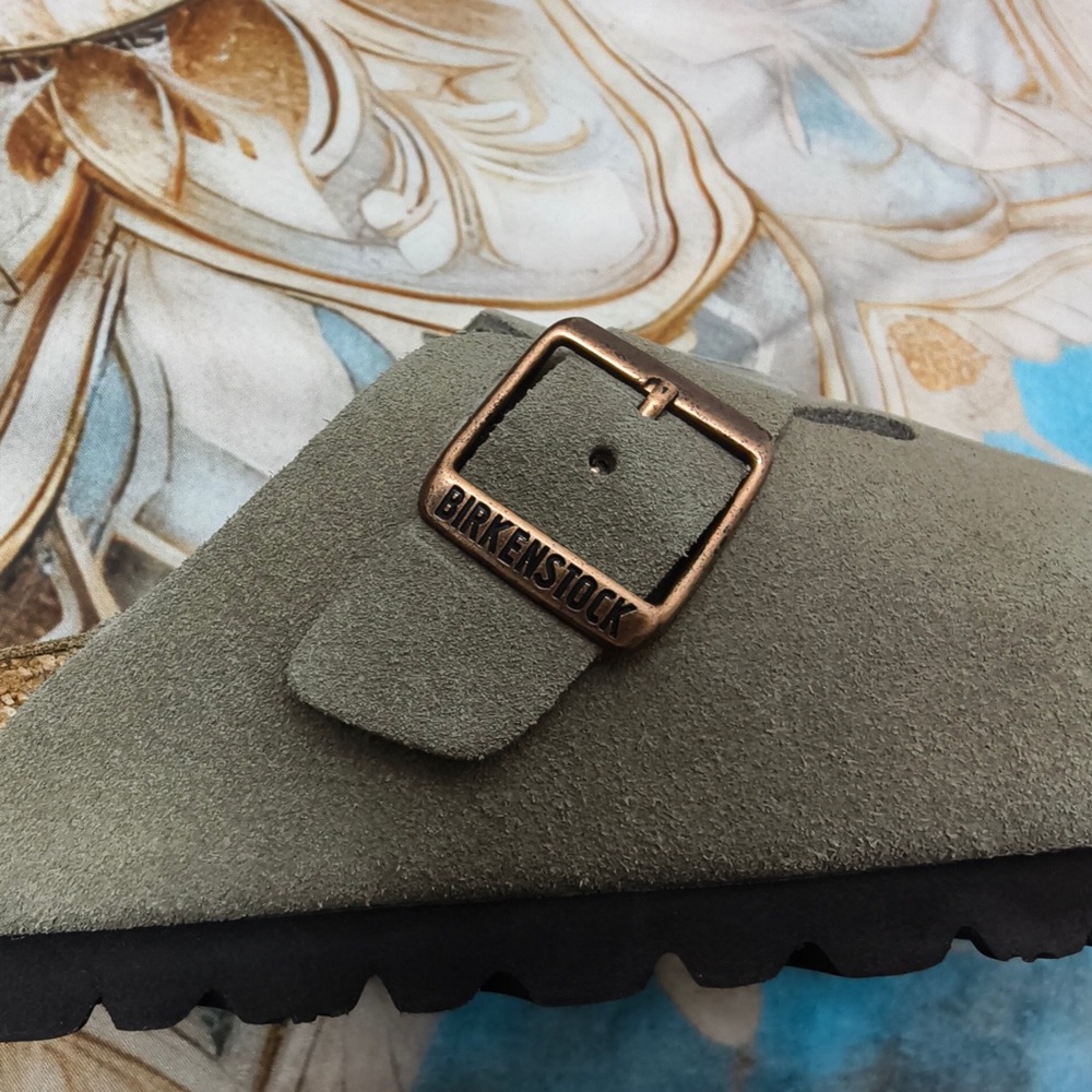NWT Women's Birkenstock Boston Shoes in Taupe Suede - Narrow Fit - Picture 4 of 5